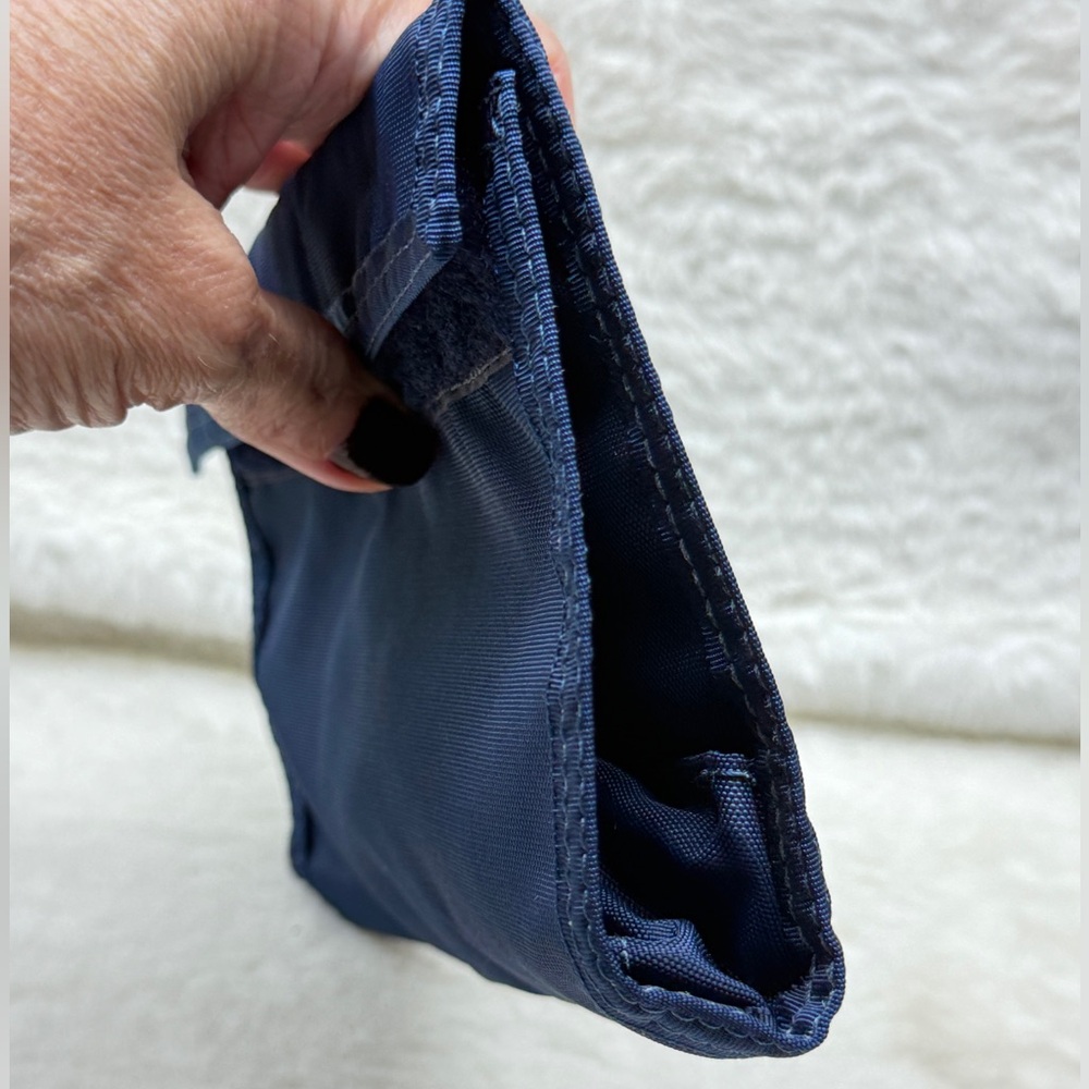 California Wallet Blue Nylon Toiletry Bag with Fold-Over Flap - Picture 10 of 11